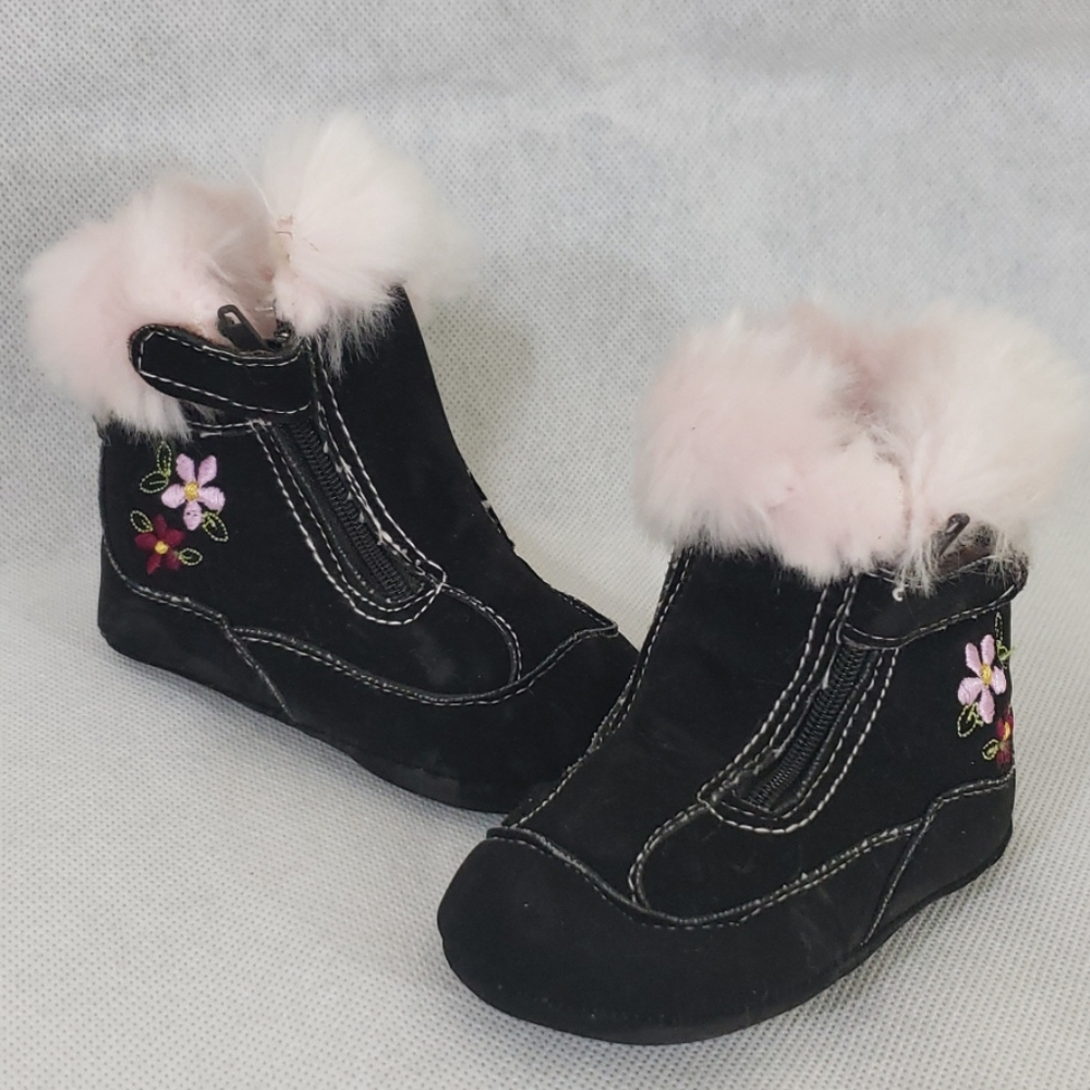 👶 Infant Booties: Brown & pink size 2